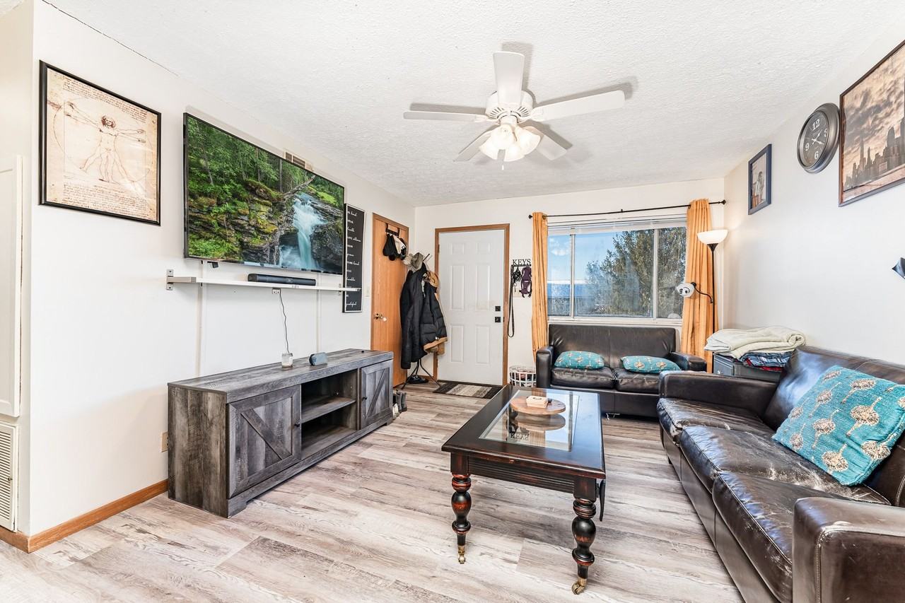 Alpine Apartments - Photo 2 of 41