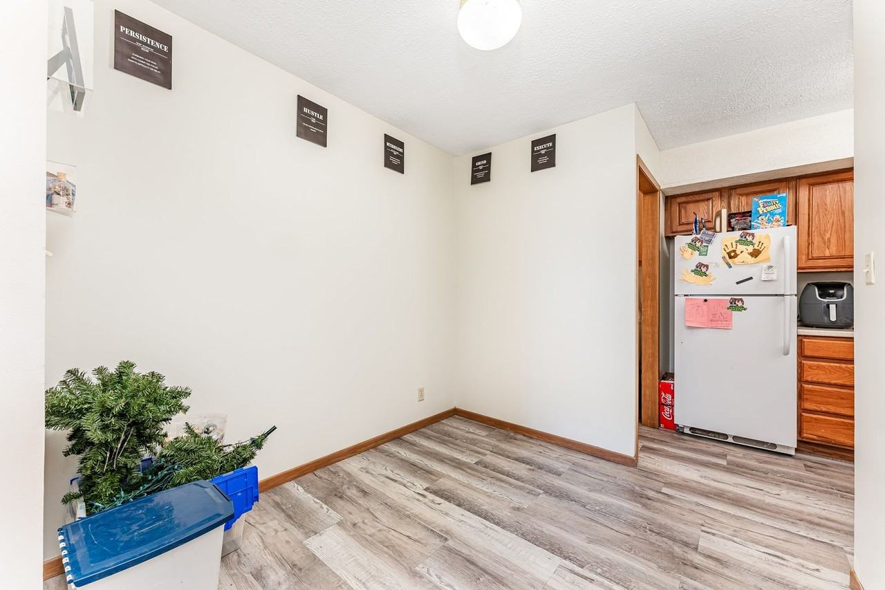 Alpine Apartments - Photo 3 of 41