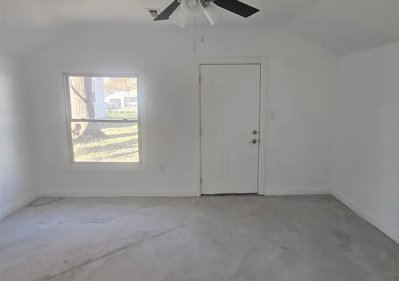 1834 E Monroe St - Photo 5 of 16