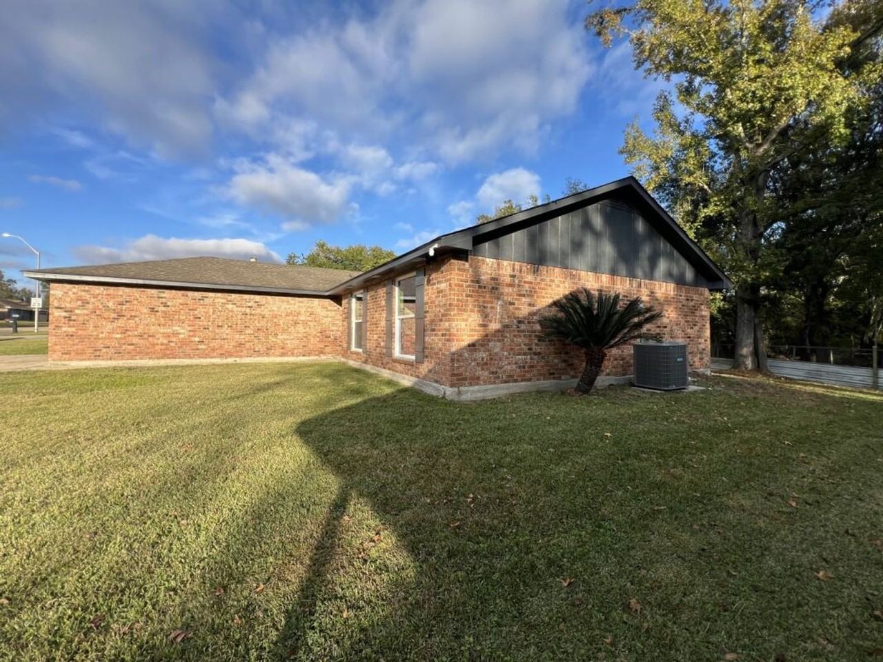 8803 Orleans Dr - Photo 2 of 30