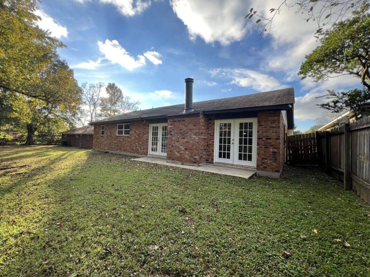 8803 Orleans Dr - Photo 4 of 30