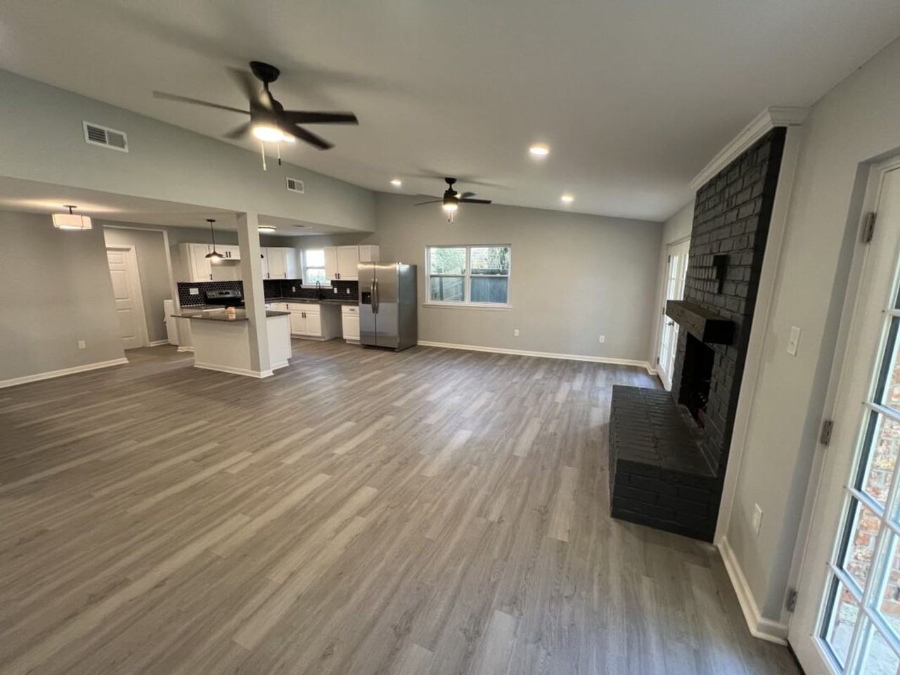 8803 Orleans Dr - Photo 6 of 30