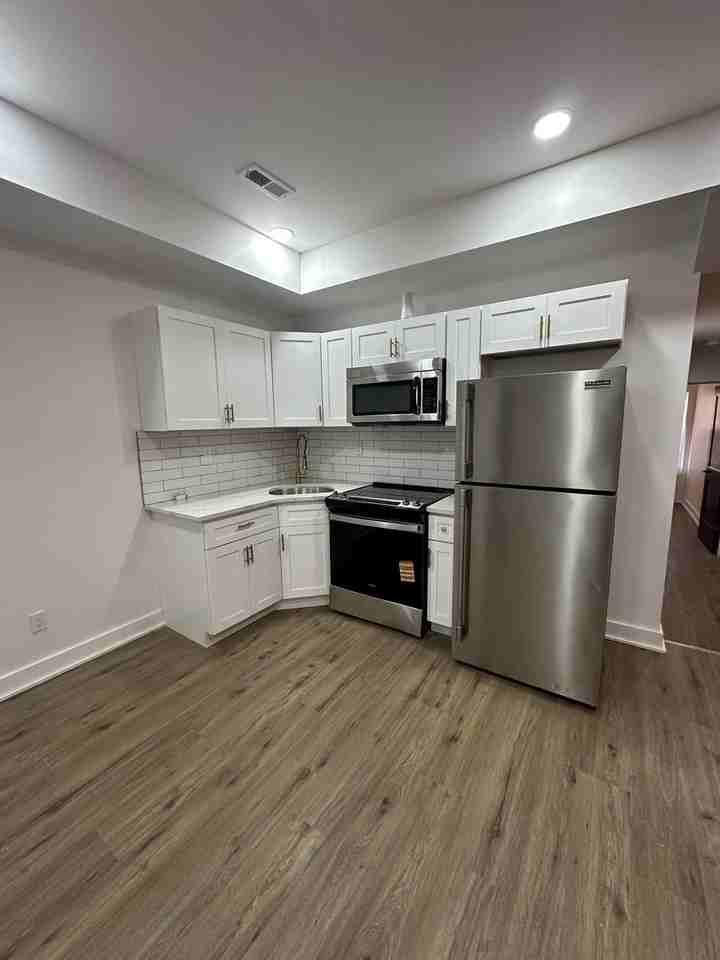 4514 Westminster Ave #B - Photo 2 of 10