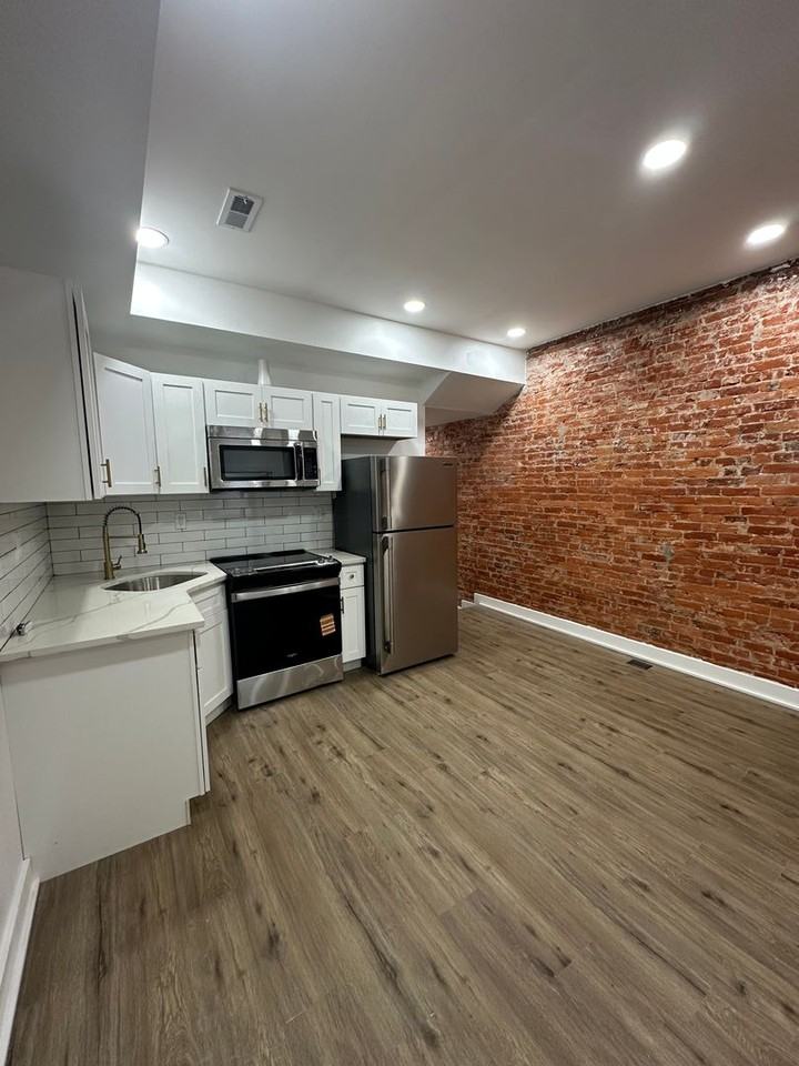 4514 Westminster Ave #B - Photo 4 of 10