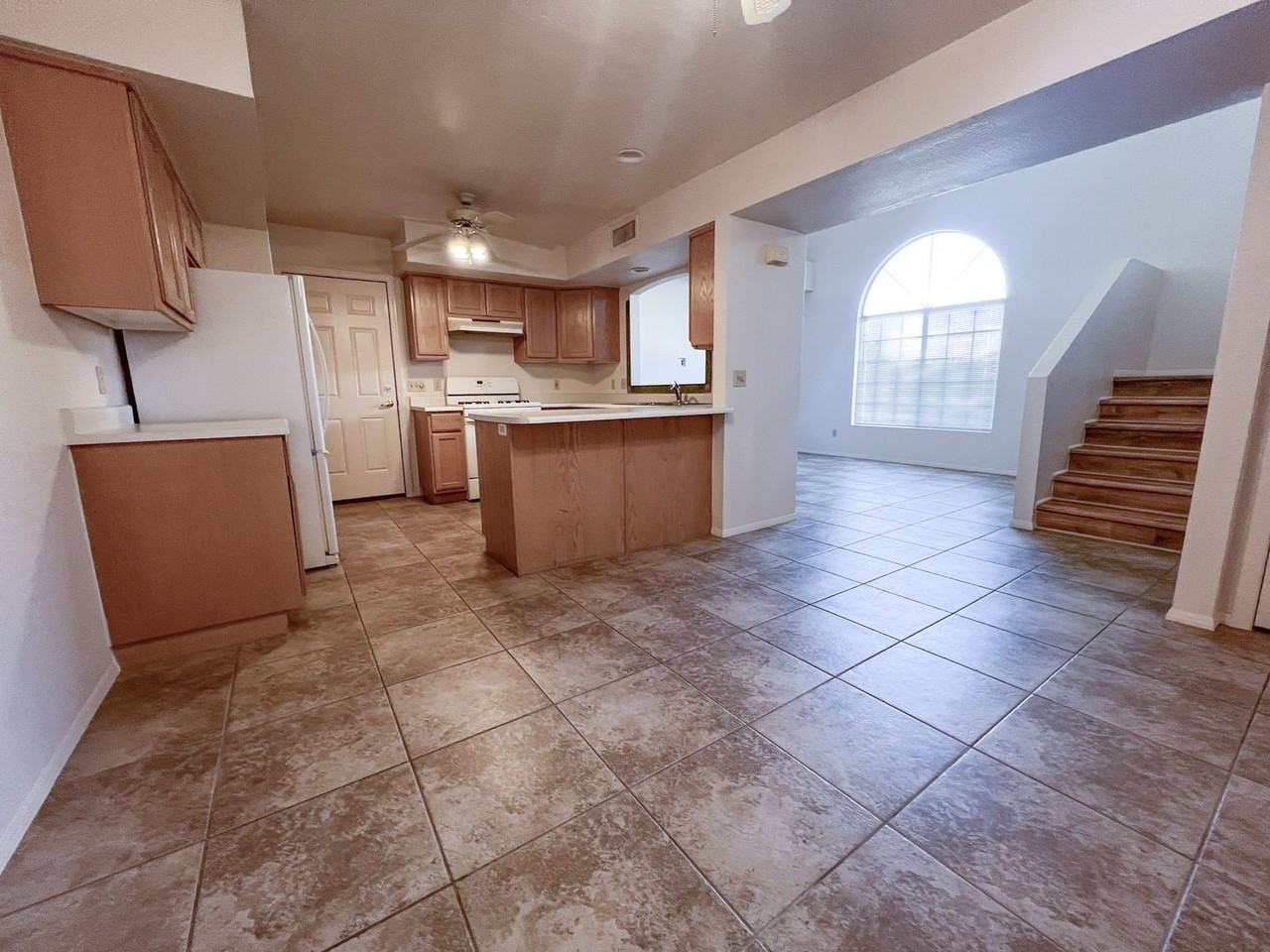 503 S Sawmill Gardens Dr - Photo 4 of 19