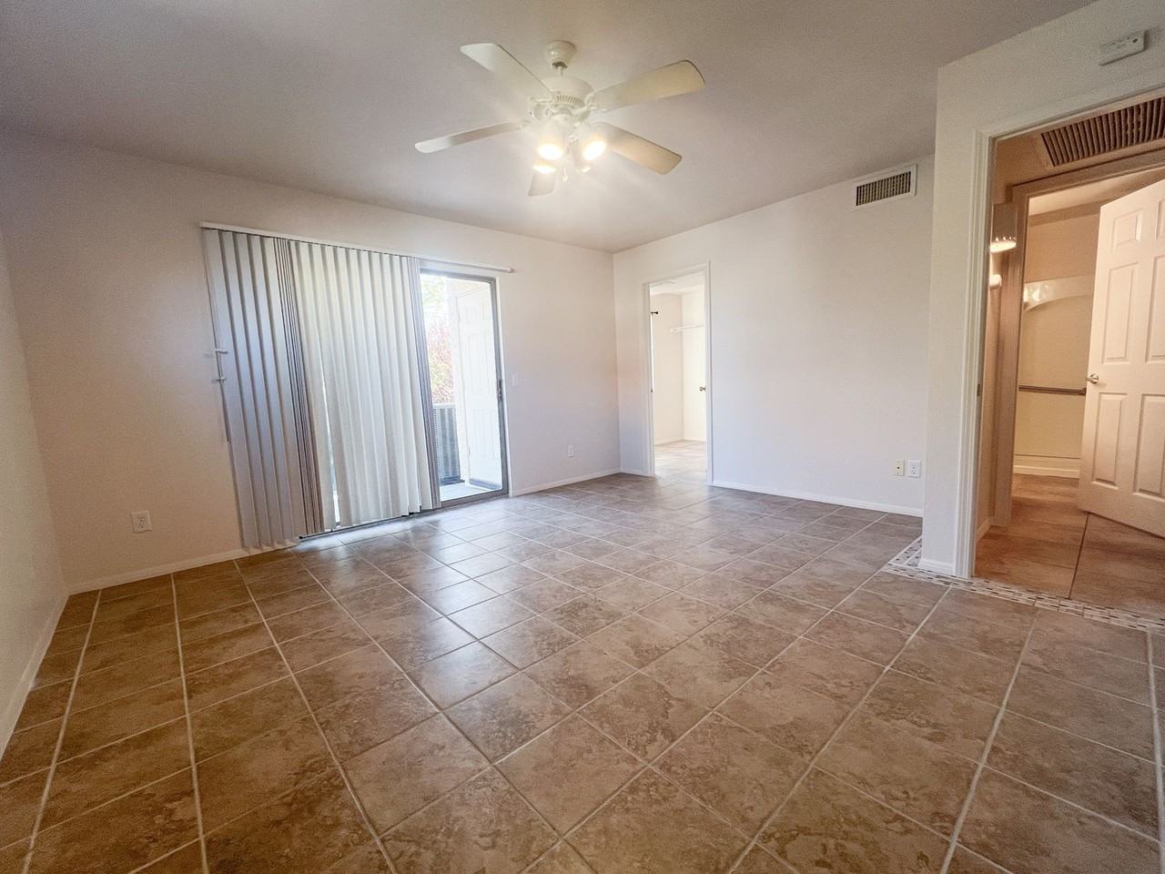 503 S Sawmill Gardens Dr - Photo 7 of 19