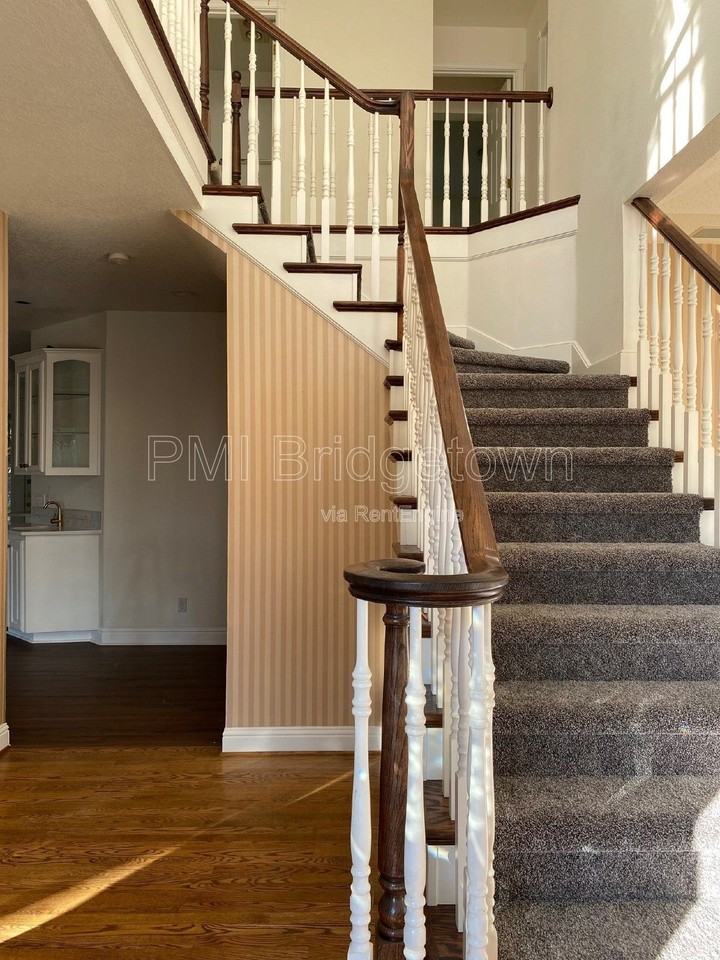 12805 Se Spring Mountain Dr - Photo 6 of 31