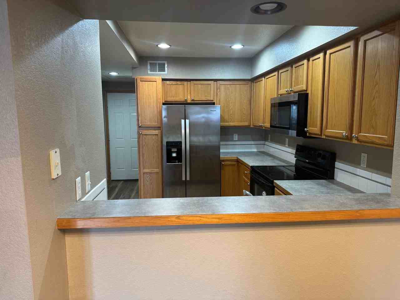 950 52nd Avenue Court - Photo 6 of 8