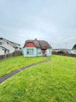 featured image of 2100 Bay Avenue