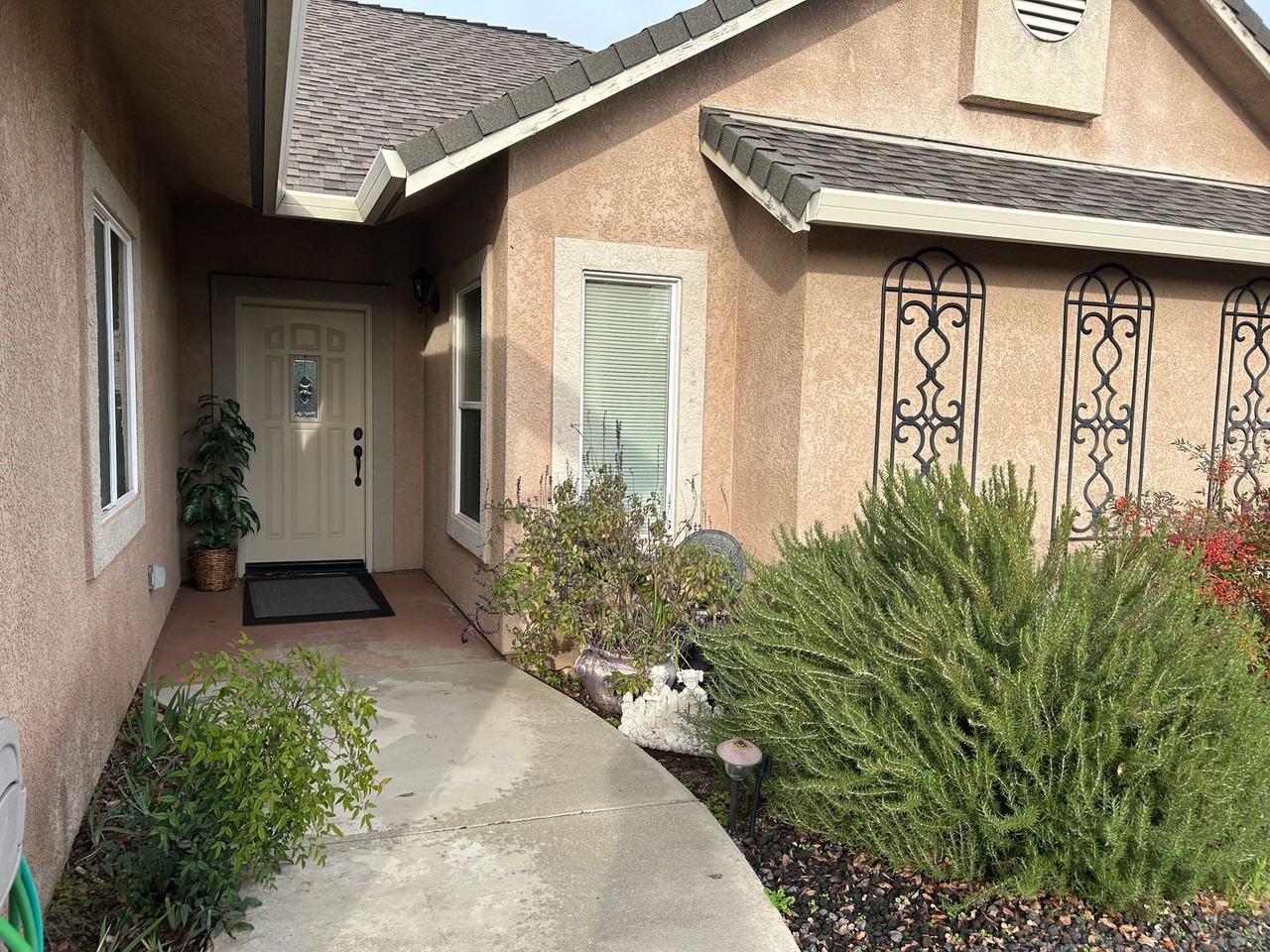 19173 Querido Drive - Photo 3 of 35