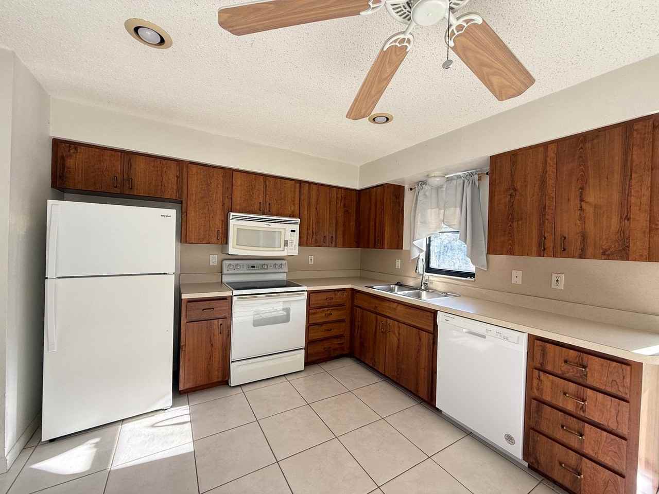 4265 Luawana Dr - Photo 4 of 14