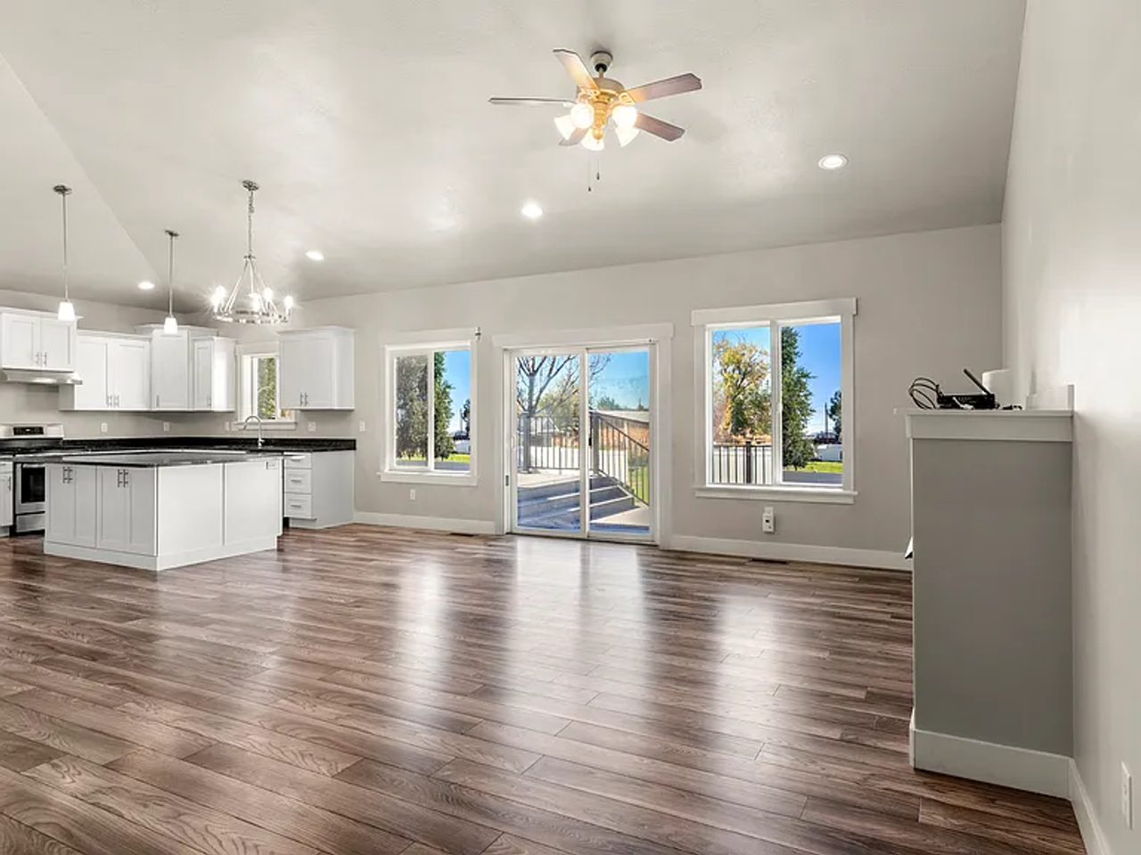 821 S 7100 W - Photo 5 of 29