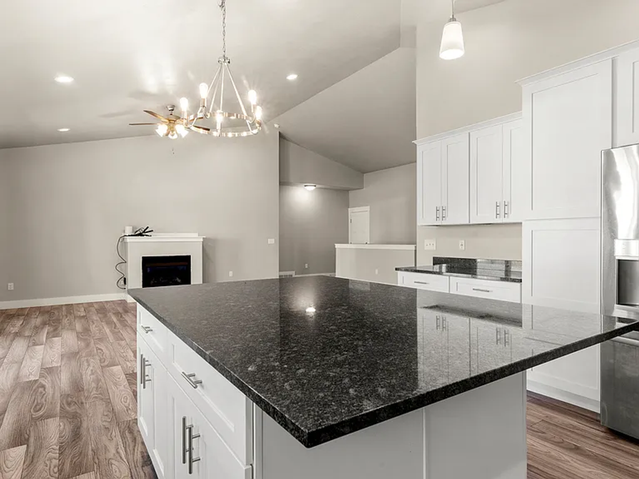 821 S 7100 W - Photo 6 of 29