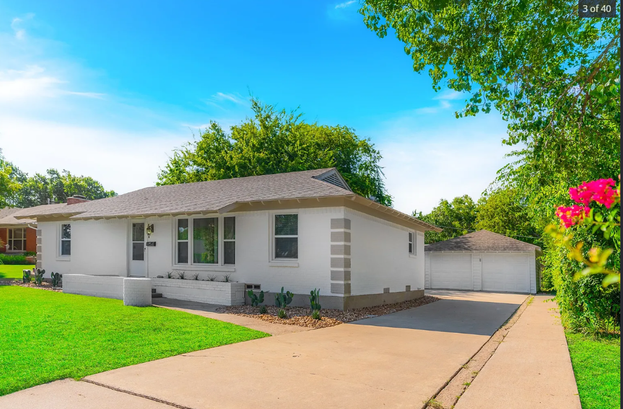 804 Haggard St - Photo 2 of 22