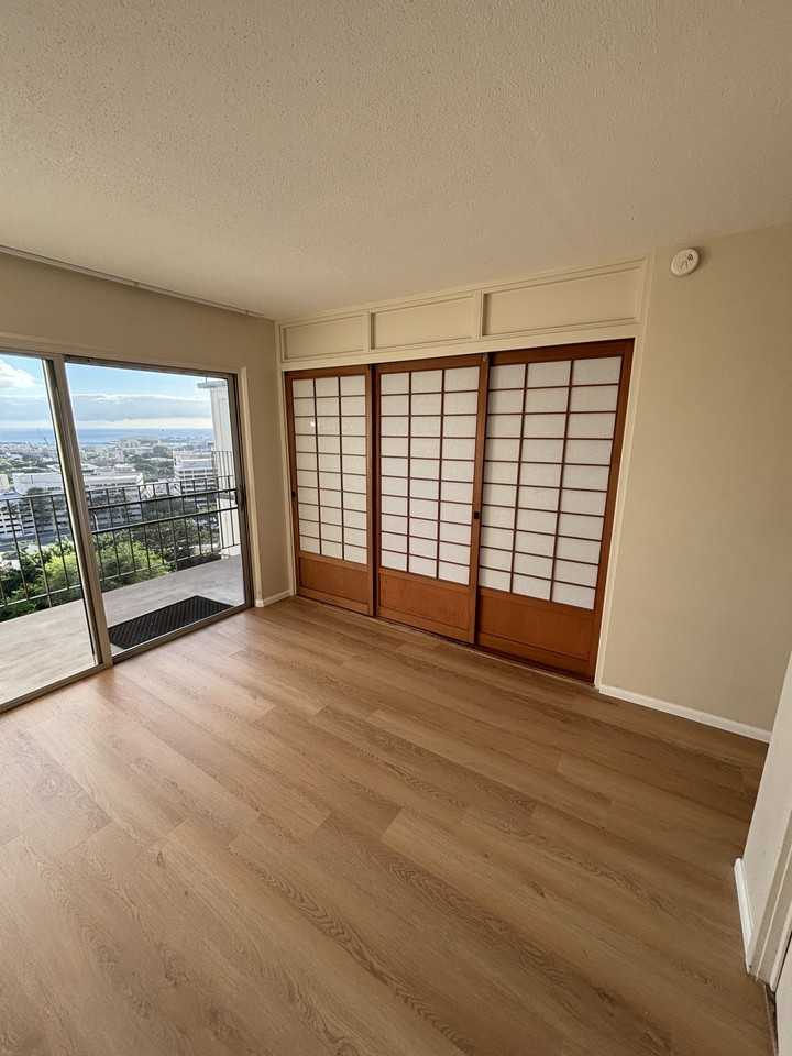 625 Iolani Ave #703 - Photo 5 of 7