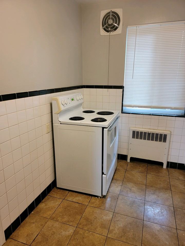 1726 Sutton Ave #3 - Photo 3 of 9