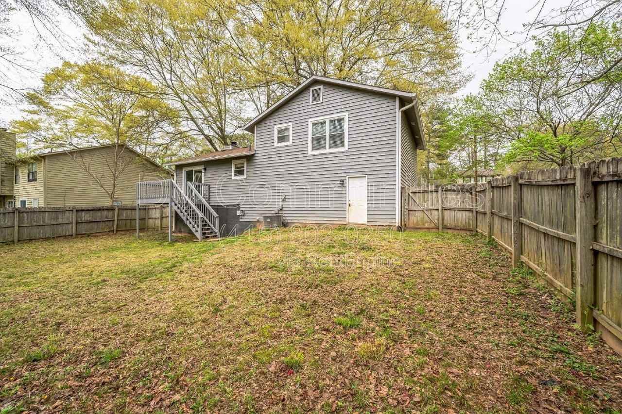 9173 Raven Dr - Photo 4 of 33