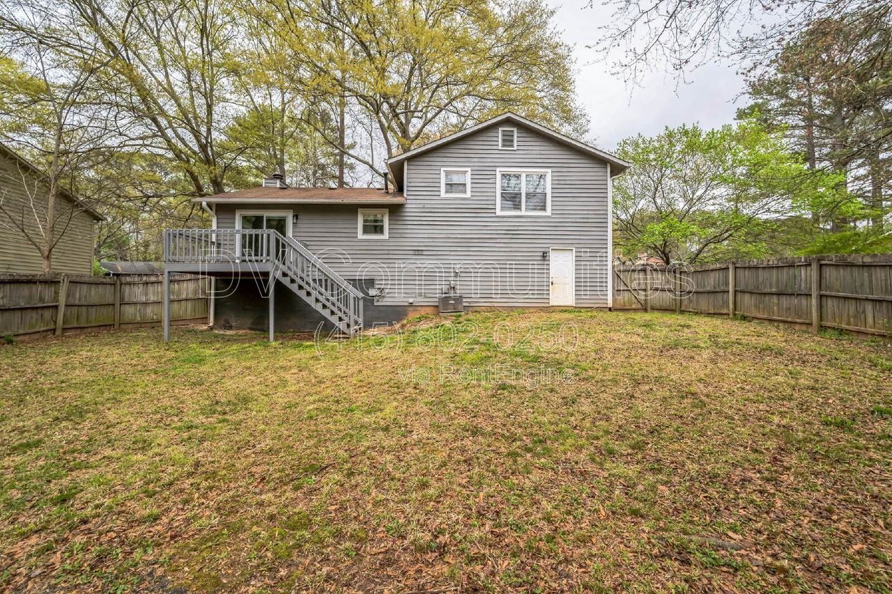 9173 Raven Dr - Photo 5 of 33