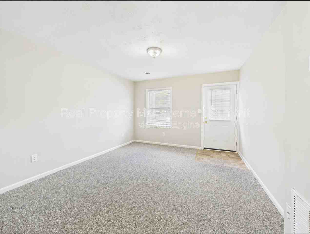 710 Charles St #17 - Photo 5 of 17