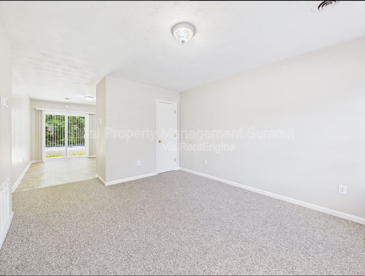 710 Charles St #17 - Photo 7 of 17