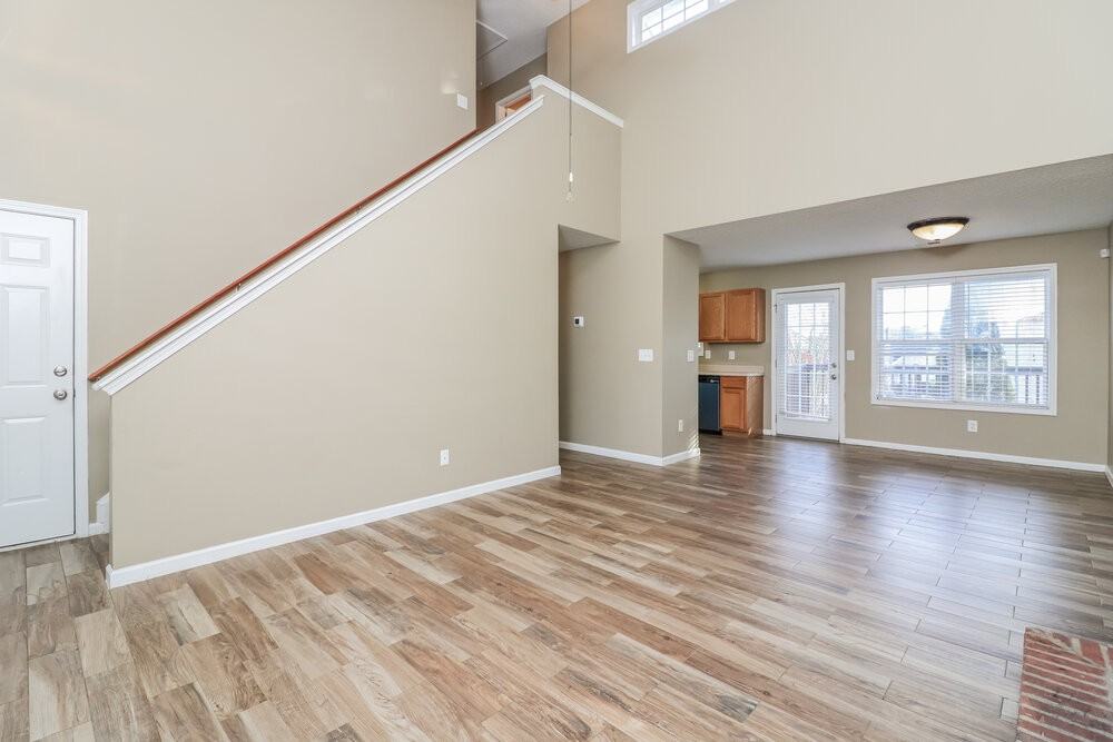 240 Greystone Cir - Photo 6 of 17