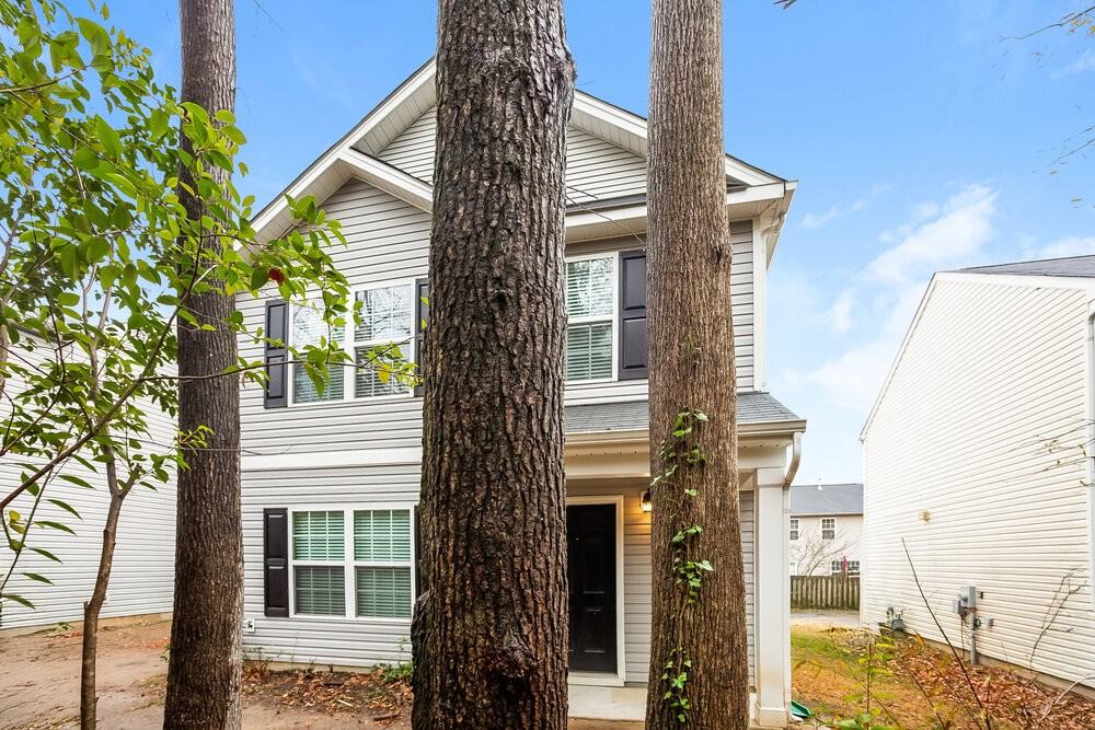 3836 Glory St - Photo 4 of 17