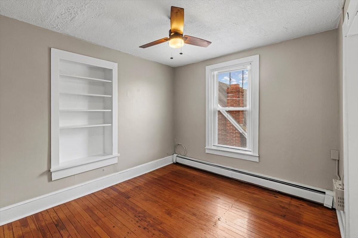 329 E Union St #3 - Photo 4 of 22