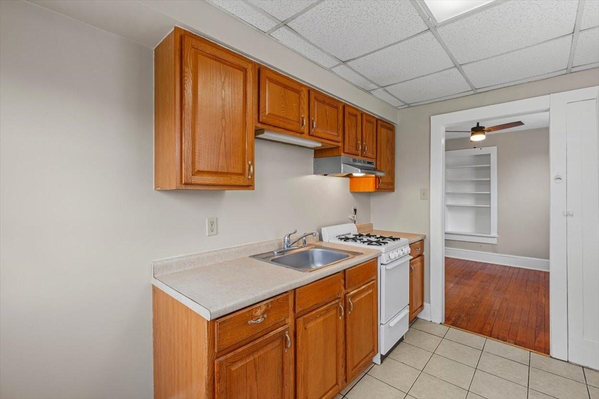 329 E Union St #3 - Photo 4 of 22