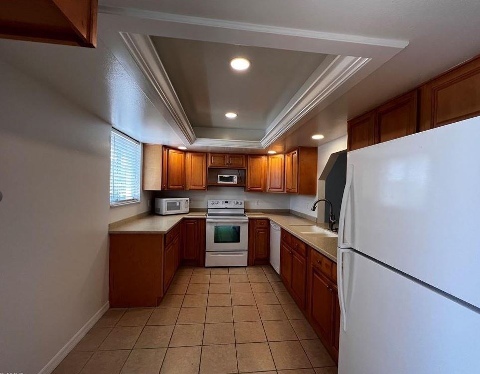 4803 Triton Ct W #1 - Photo 3 of 50