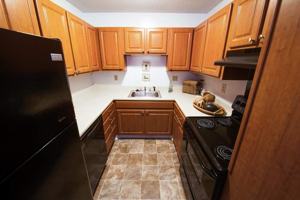 featured image of 2728 Commonwealth Ave