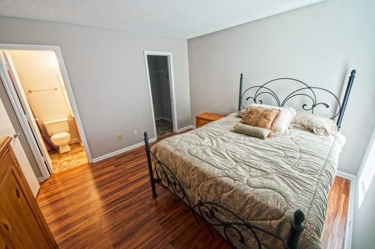 2728 Commonwealth Avenue - Photo 5 of 8