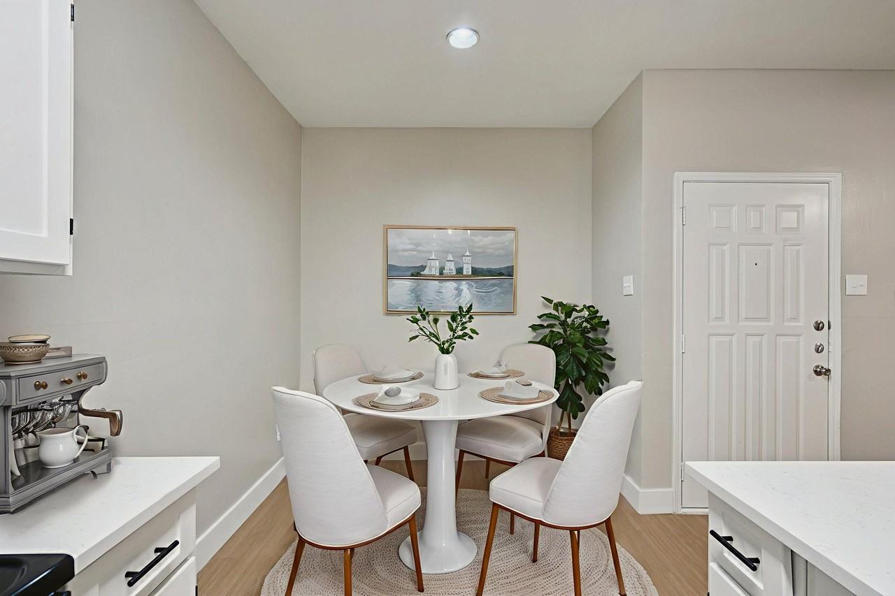 Foxborough Apartments - Photo 3 of 49