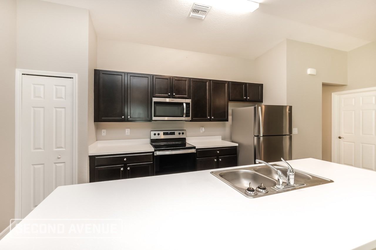 494 Hoffer St - Photo 7 of 26