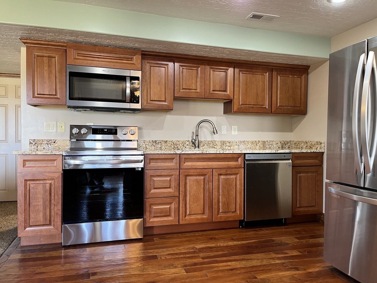 2839 Bybee Dr - Photo 3 of 23