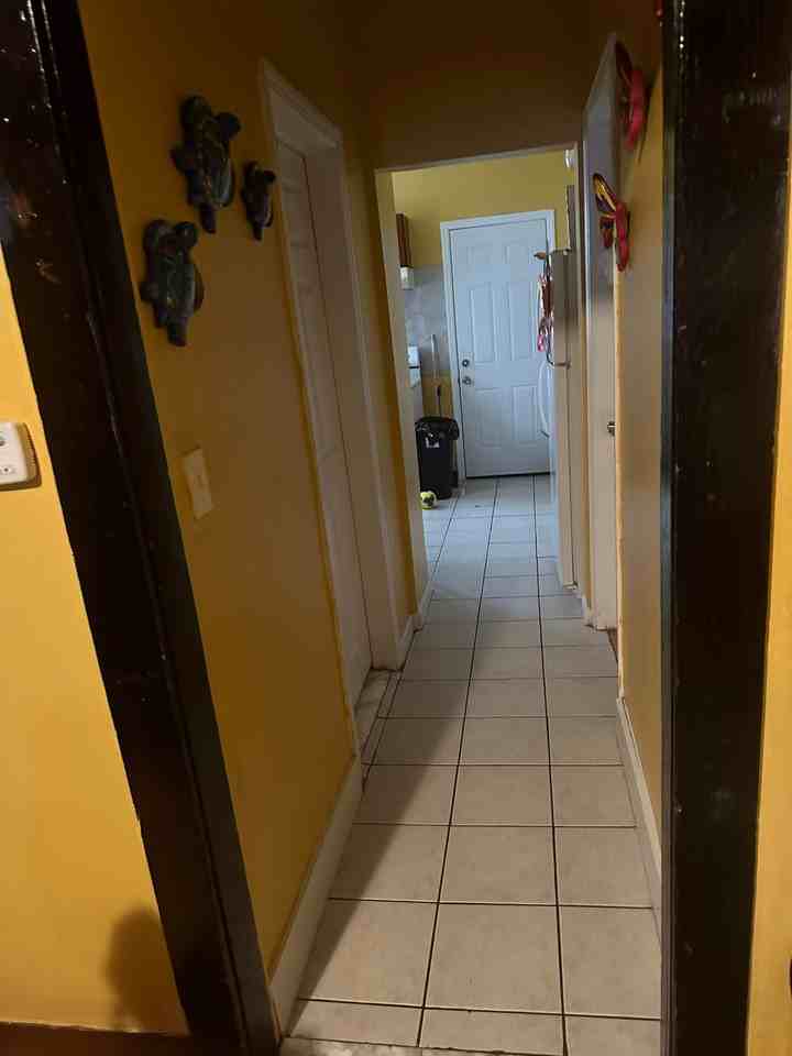 296 Woodside Ave #2 - Photo 2 of 10