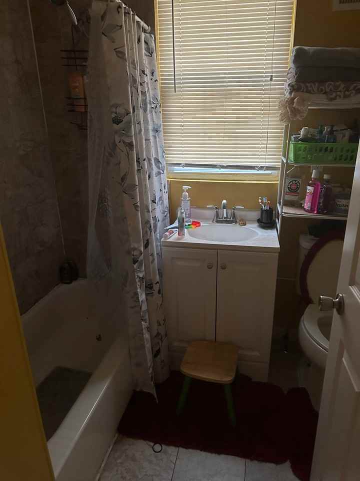 296 Woodside Ave #2 - Photo 7 of 10