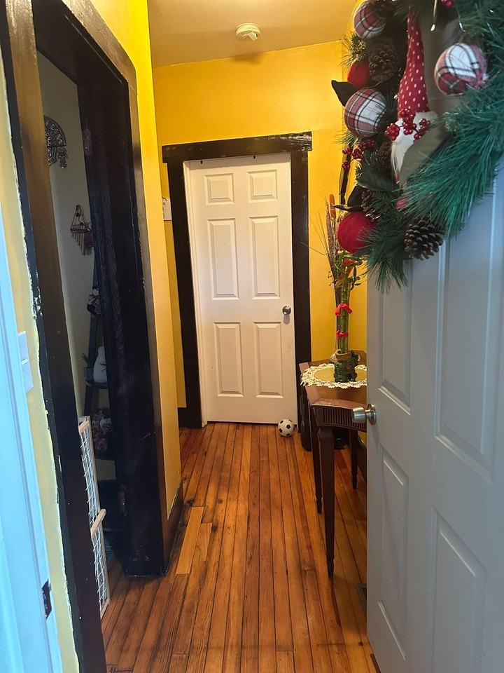 296 Woodside Ave #2 - Photo 6 of 10