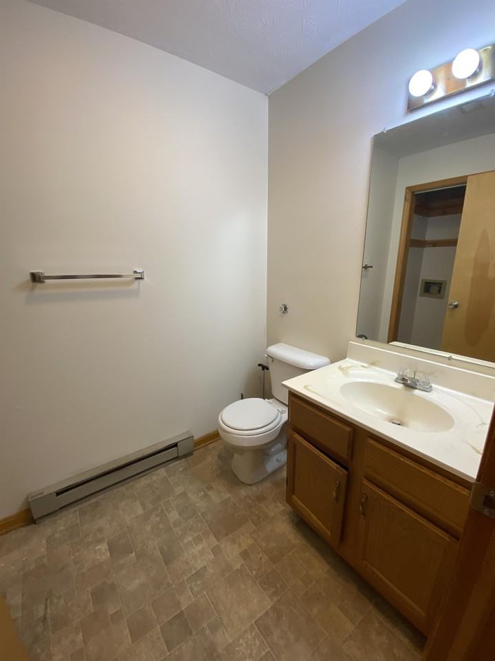 408A Overlook Dr - Photo 3 of 15