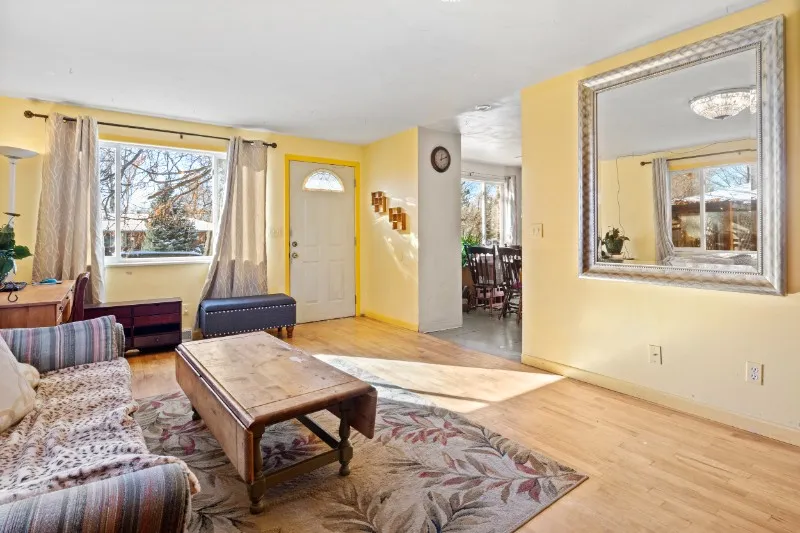 728 Hubbard Drive - Photo 4 of 50