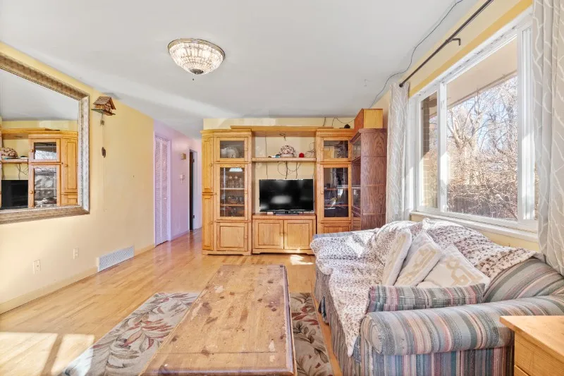 728 Hubbard Drive - Photo 6 of 50