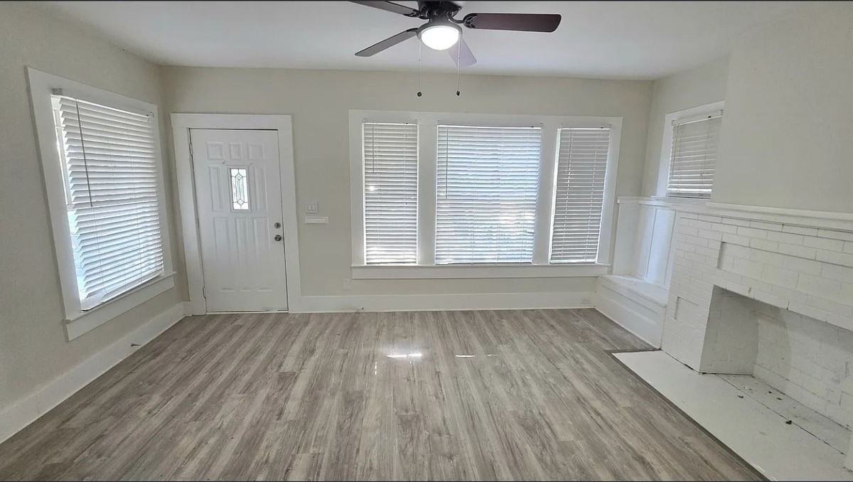 2805 S Jennings Ave - Photo 2 of 16