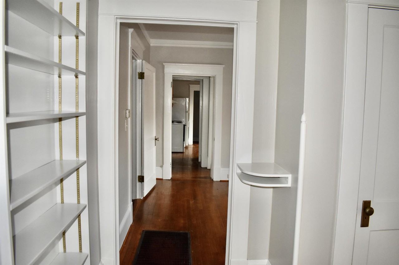 929 Church St #1 - Photo 3 of 20