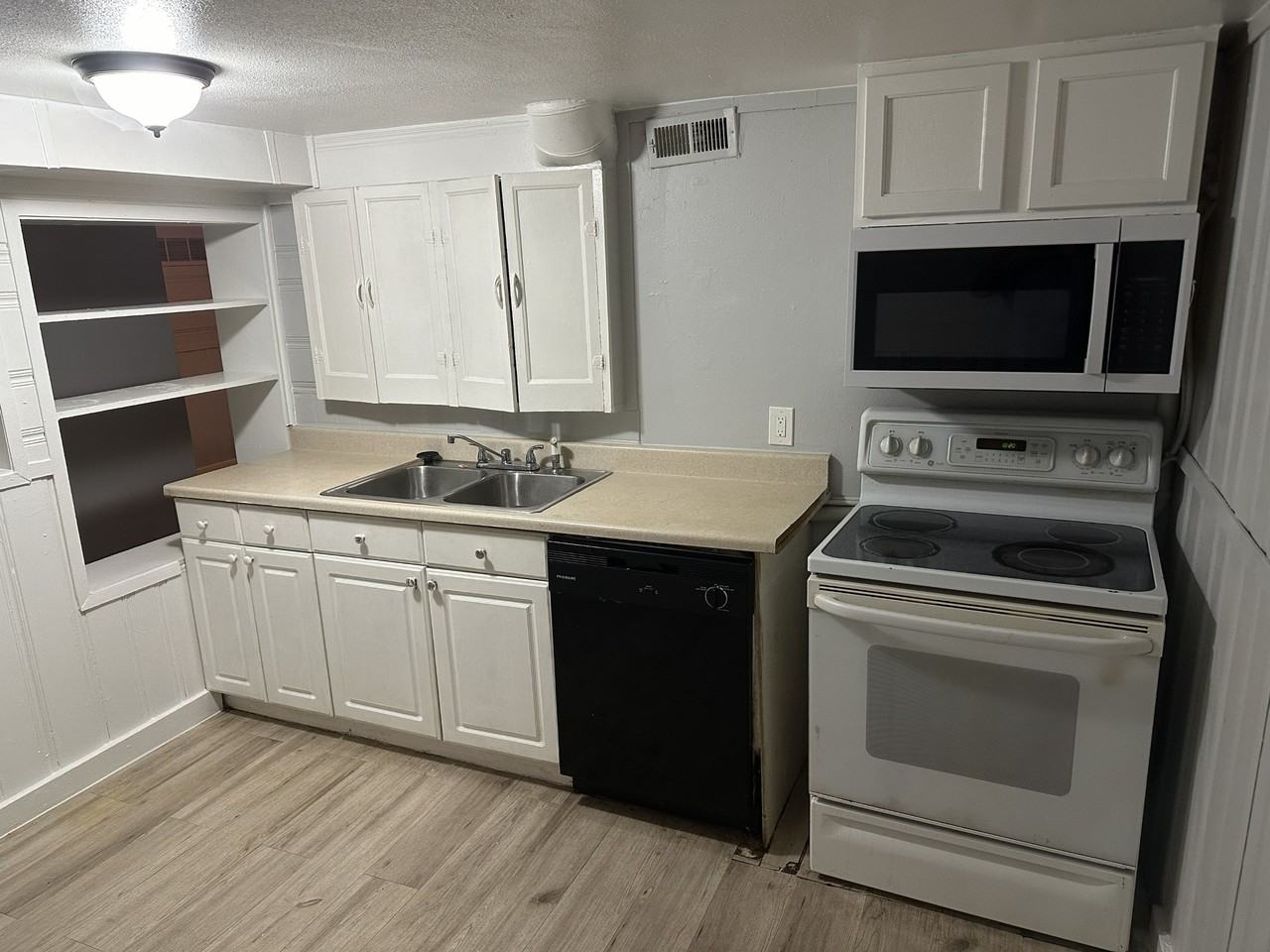 2025 Emporia St #A - Photo 4 of 19