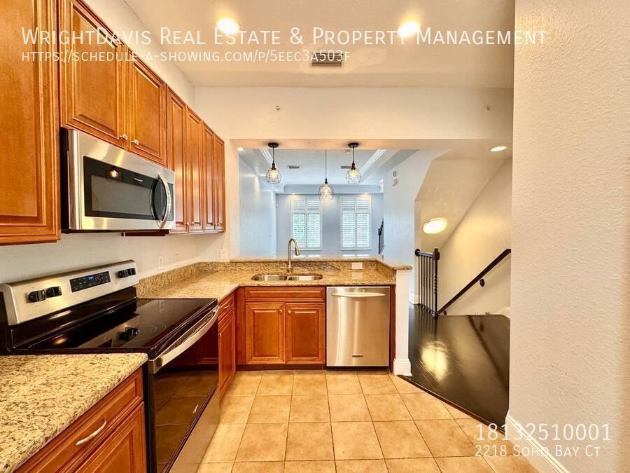 2218 Soho Bay Ct - Photo 6 of 23