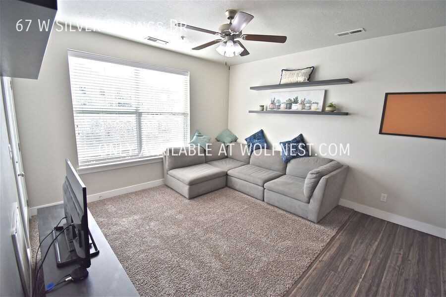 67 West Silver Springs Drive - Photo 4 of 38