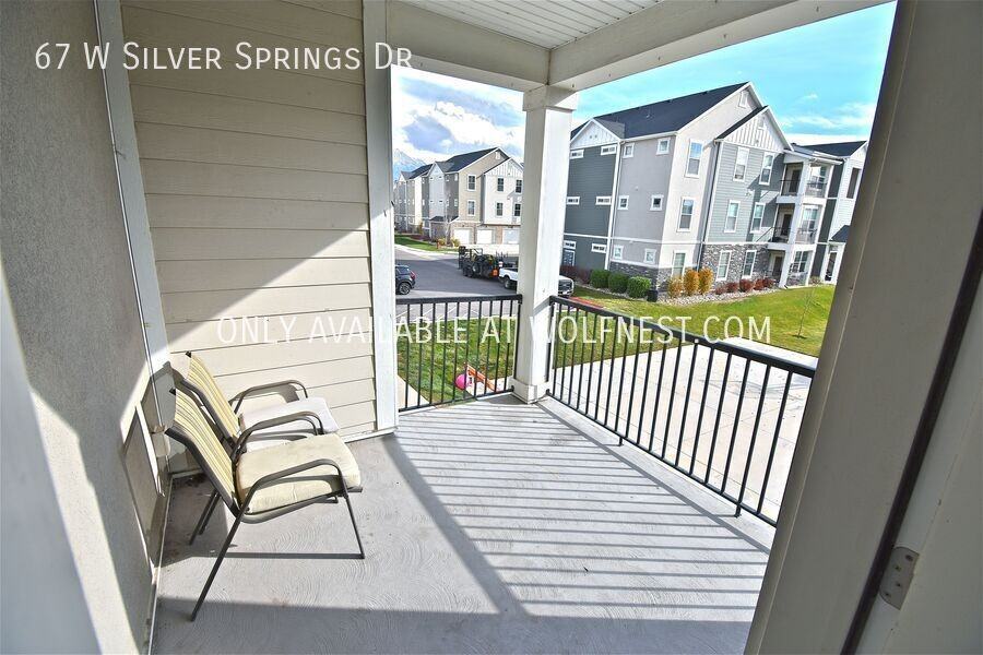 67 West Silver Springs Drive - Photo 6 of 38