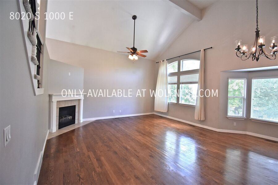 8020 S 1000 E - Photo 7 of 50