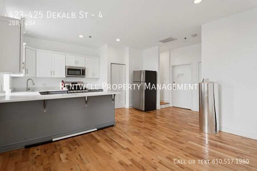 423 Dekalb St #4 - Photo 4 of 15