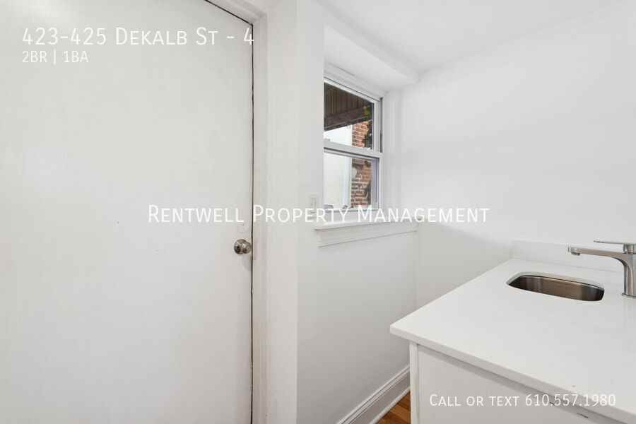 423 Dekalb St #4 - Photo 7 of 15