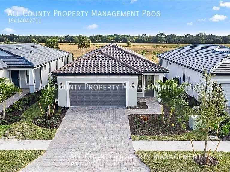 6319 Crested Eagle Ln - Photo 3 of 40